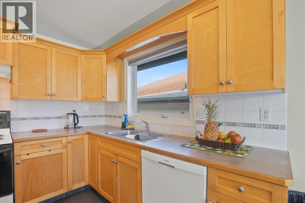 119 Ammeter Close, Red Deer