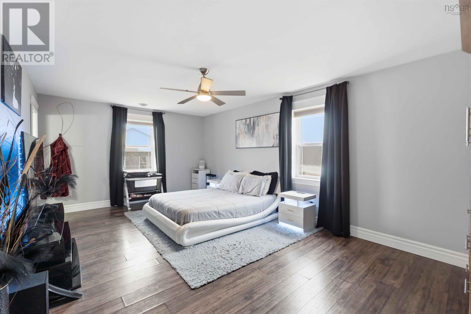 Property 22 of 43 of 1476 Highway 360