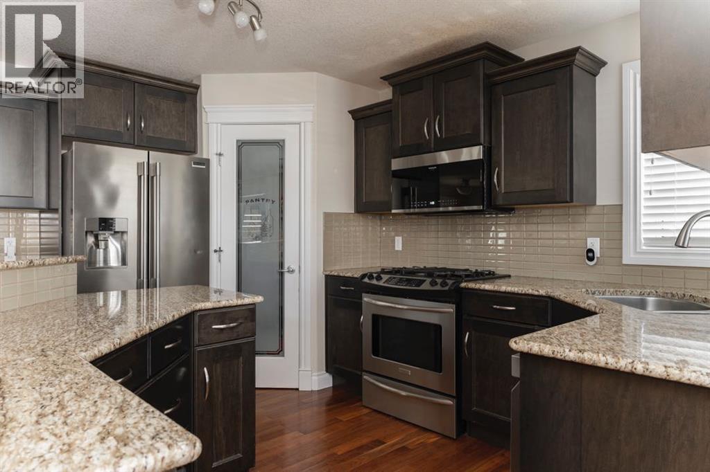 110 Pearl Bay, Fort McMurray