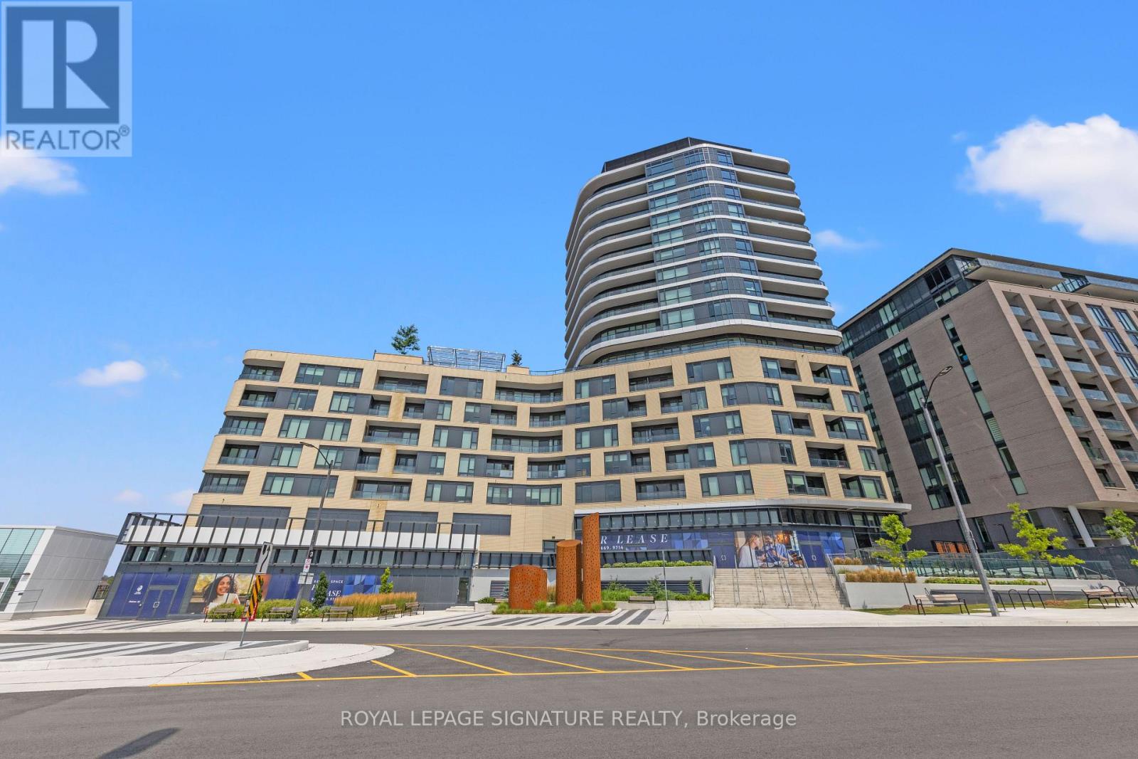 207 - 120 EAGLE ROCK WAY