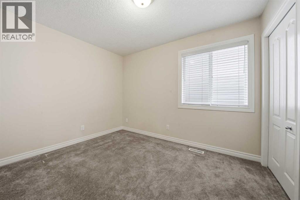 Single Family House for Sale in  Saddleland Way NE Saddle Ridge Calgary 