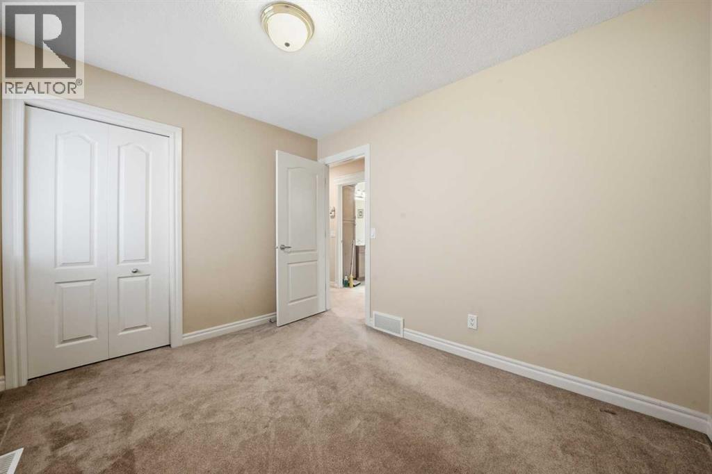 Single Family House for Sale in  Saddleland Way NE Saddle Ridge Calgary 