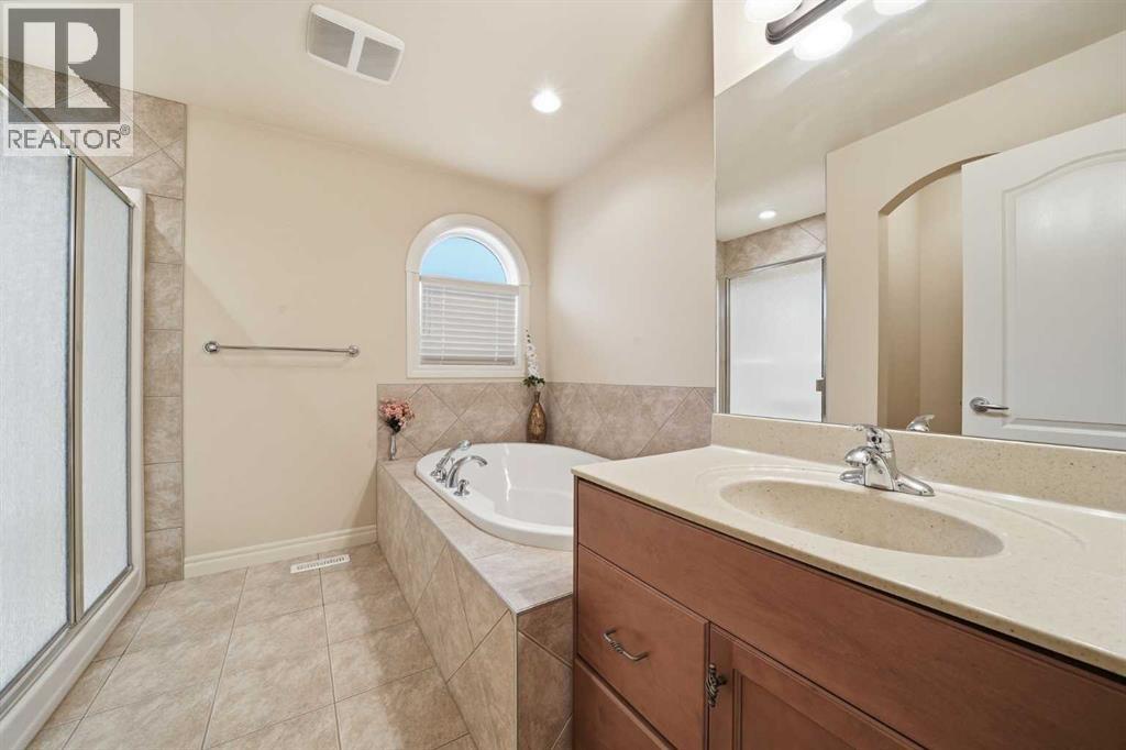 Single Family House for Sale in  Saddleland Way NE Saddle Ridge Calgary 