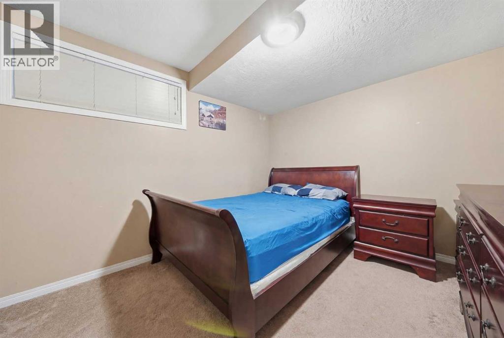 Single Family House for Sale in  Saddleland Way NE Saddle Ridge Calgary 