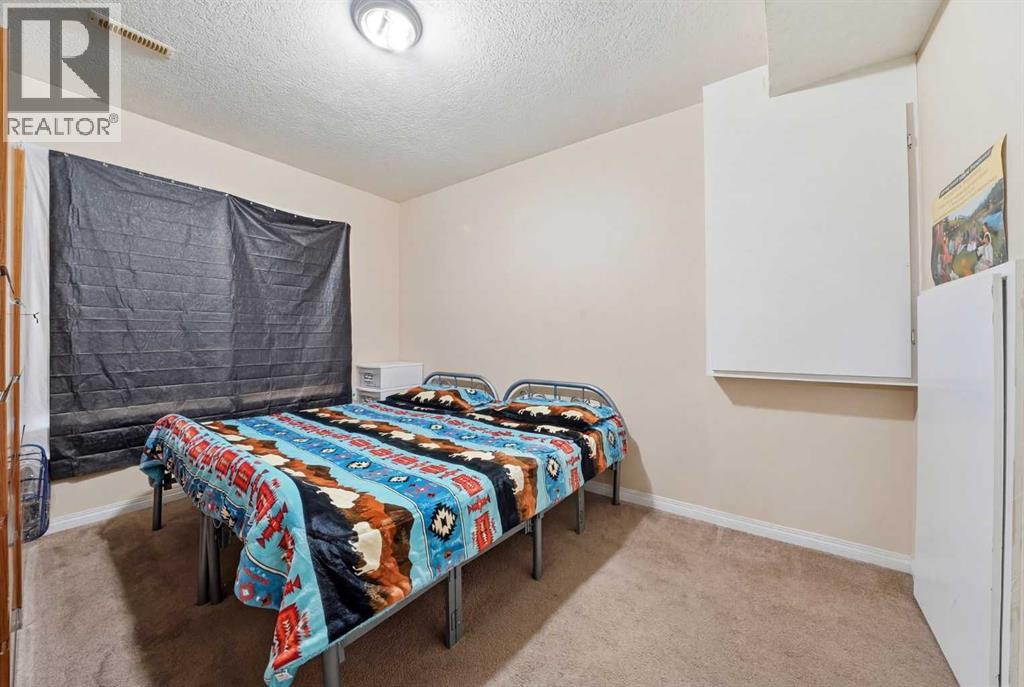 Single Family House for Sale in  Saddleland Way NE Saddle Ridge Calgary 