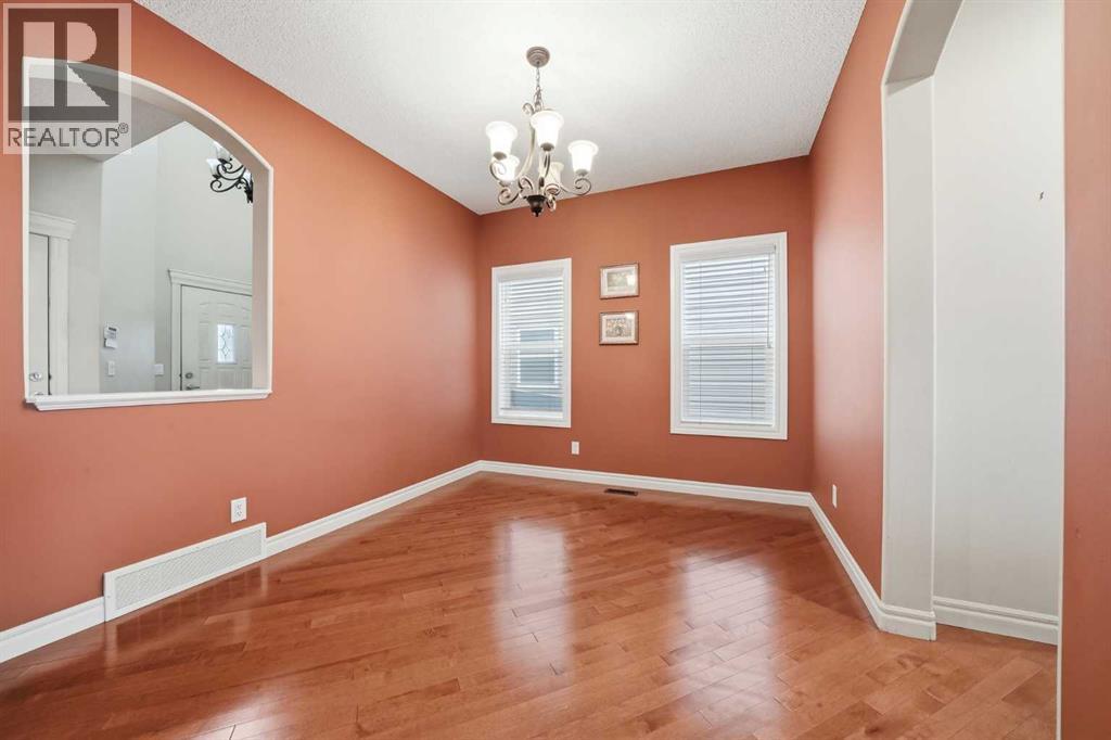 Single Family House for Sale in  Saddleland Way NE Saddle Ridge Calgary 