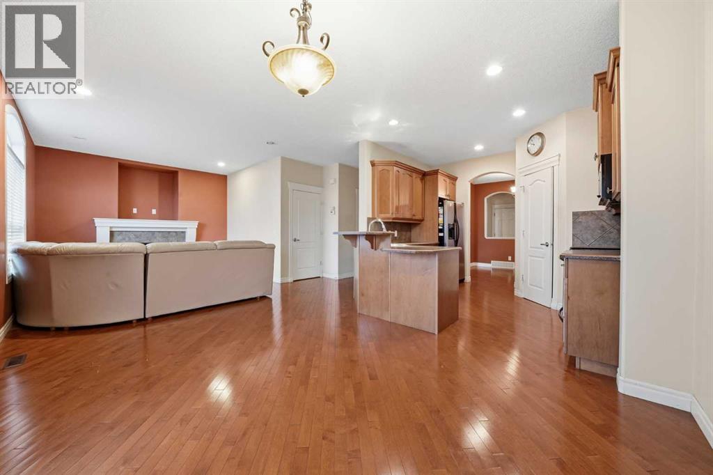 Single Family House for Sale in  Saddleland Way NE Saddle Ridge Calgary 