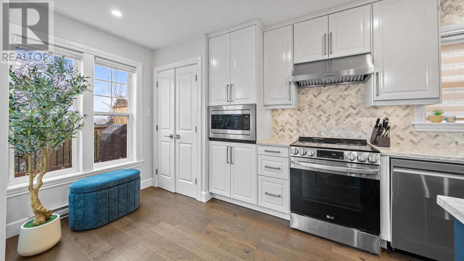 Property 39 of 45 of 3615 Acadia Street