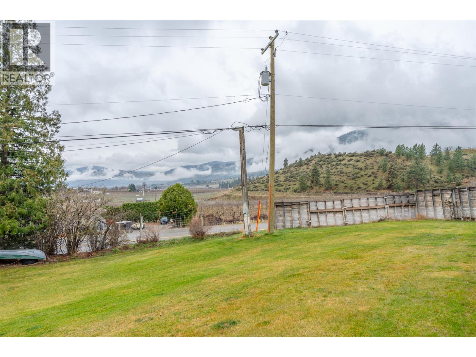 1418 FAIRVIEW Road, Oliver