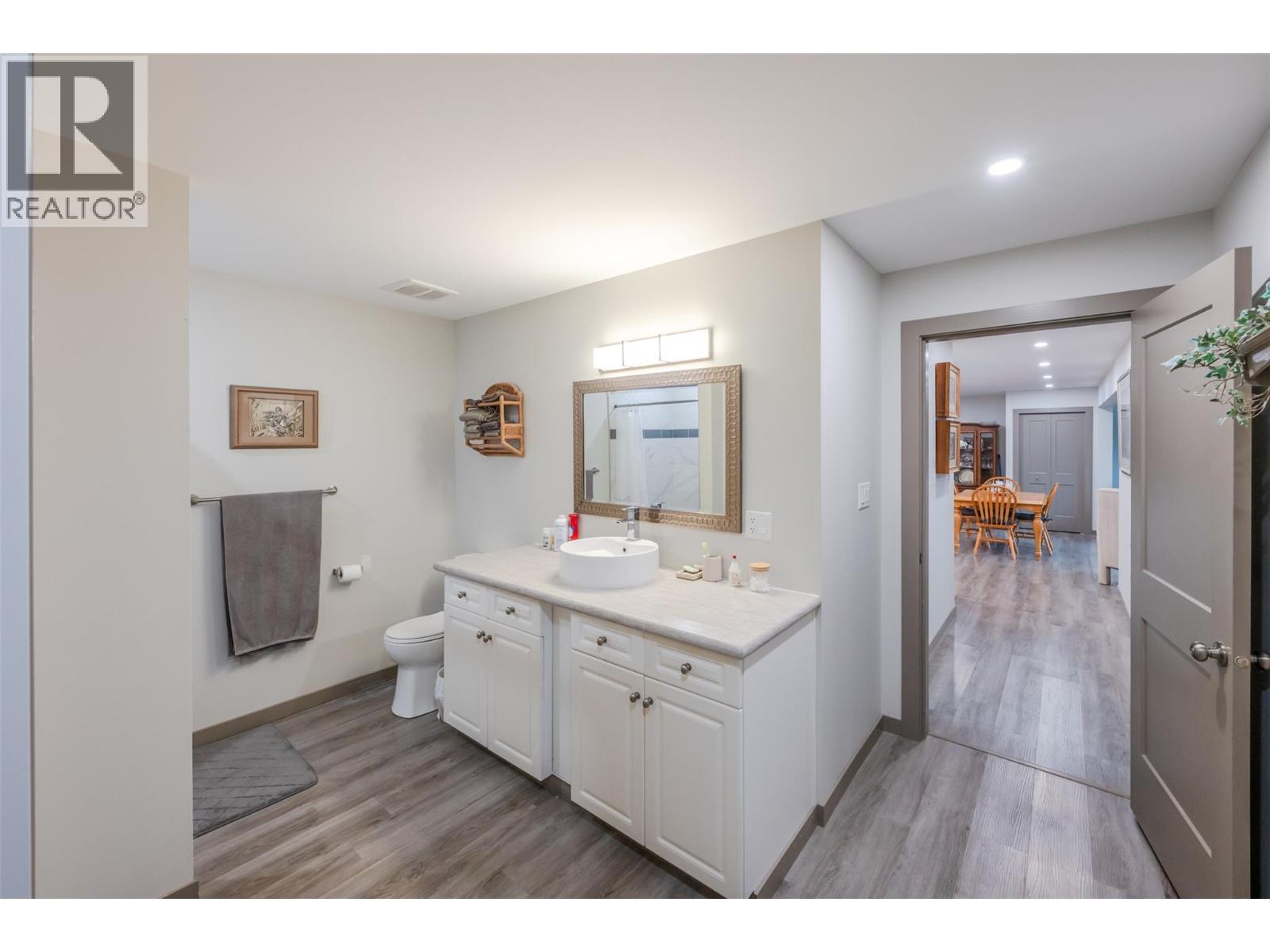 1418 FAIRVIEW Road, Oliver