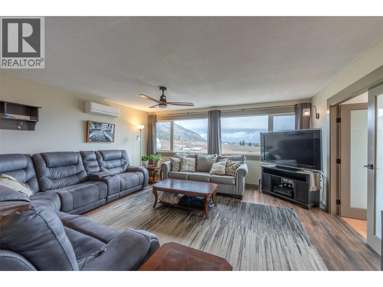 1418 FAIRVIEW Road, Oliver