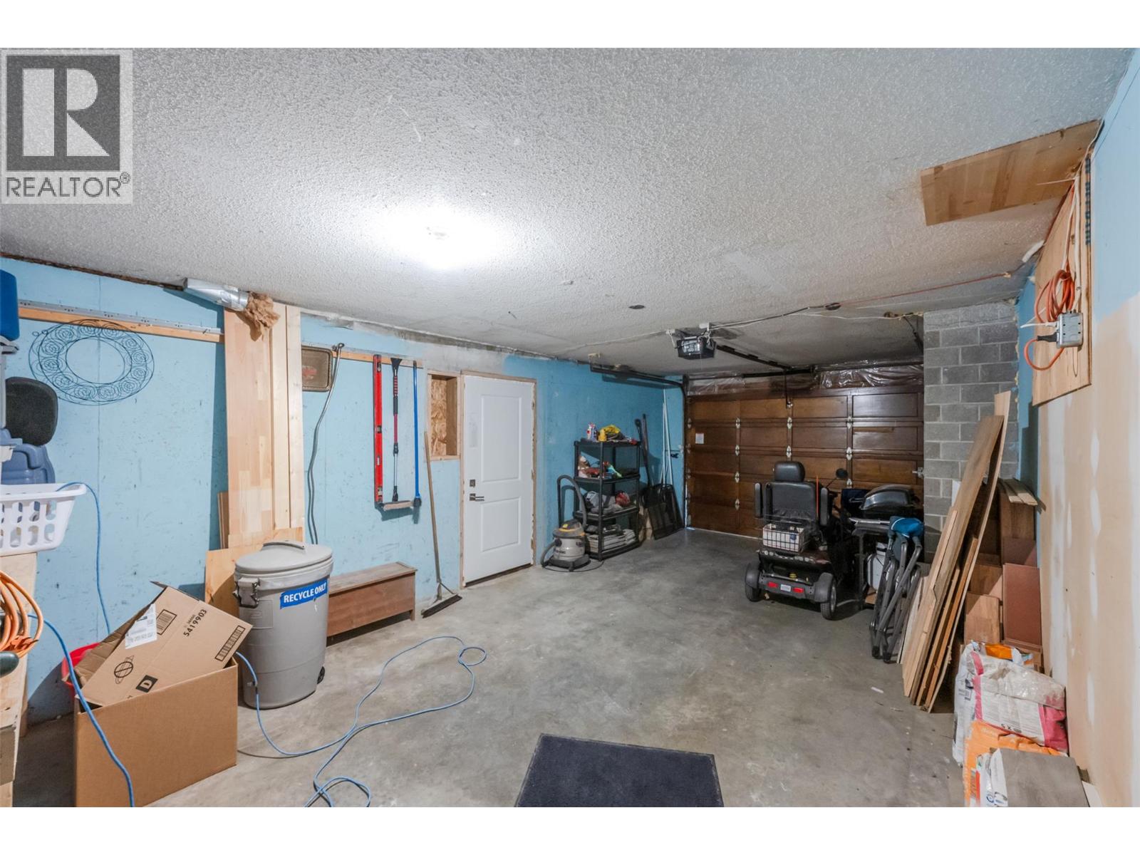 1418 FAIRVIEW Road, Oliver