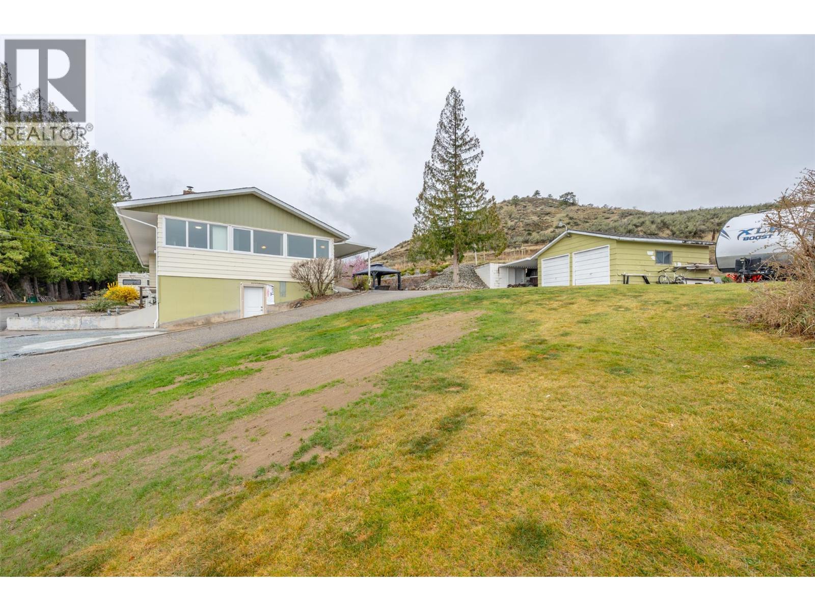 1418 FAIRVIEW Road, Oliver