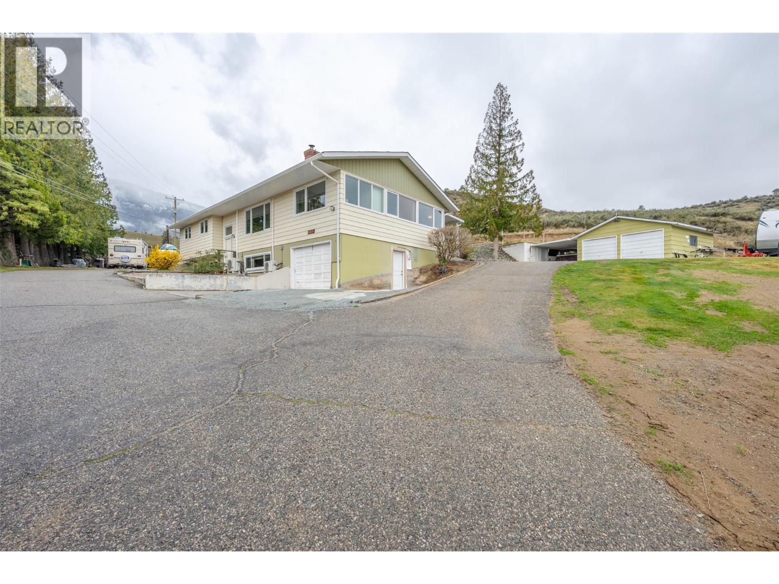 1418 FAIRVIEW Road, Oliver