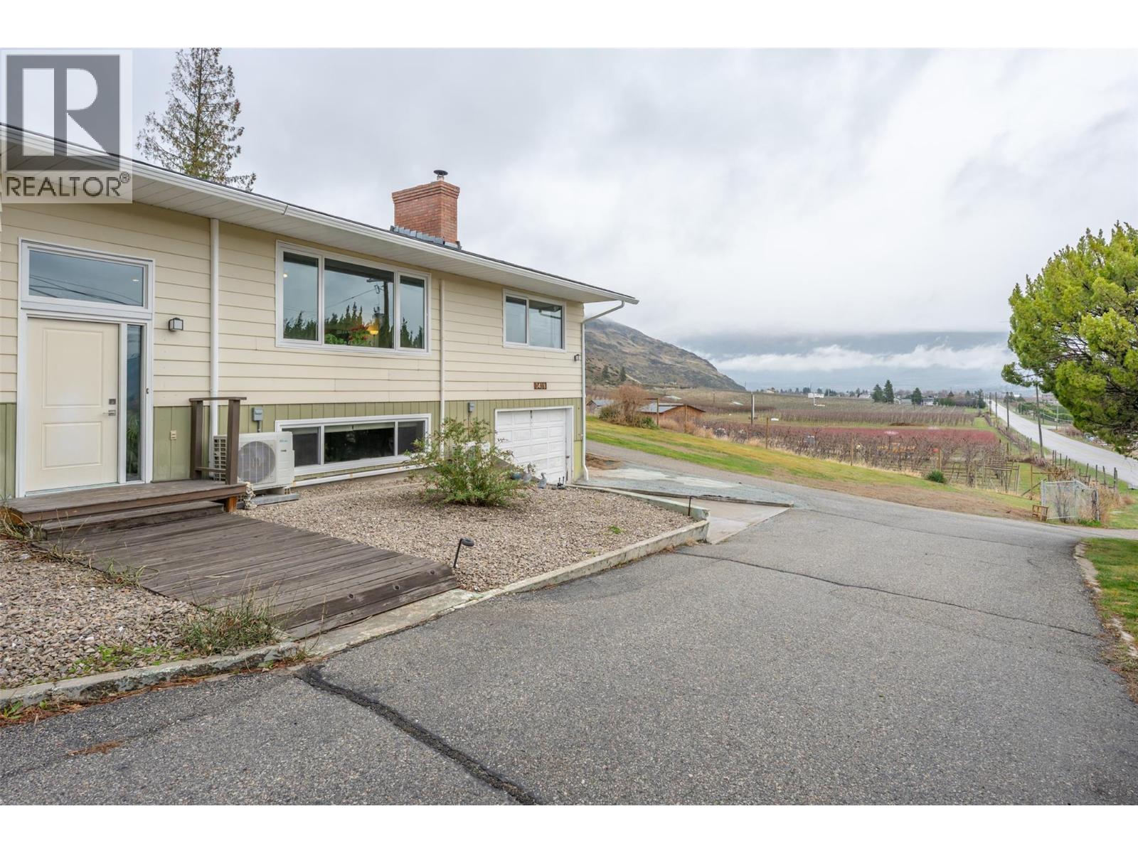 1418 FAIRVIEW Road, Oliver