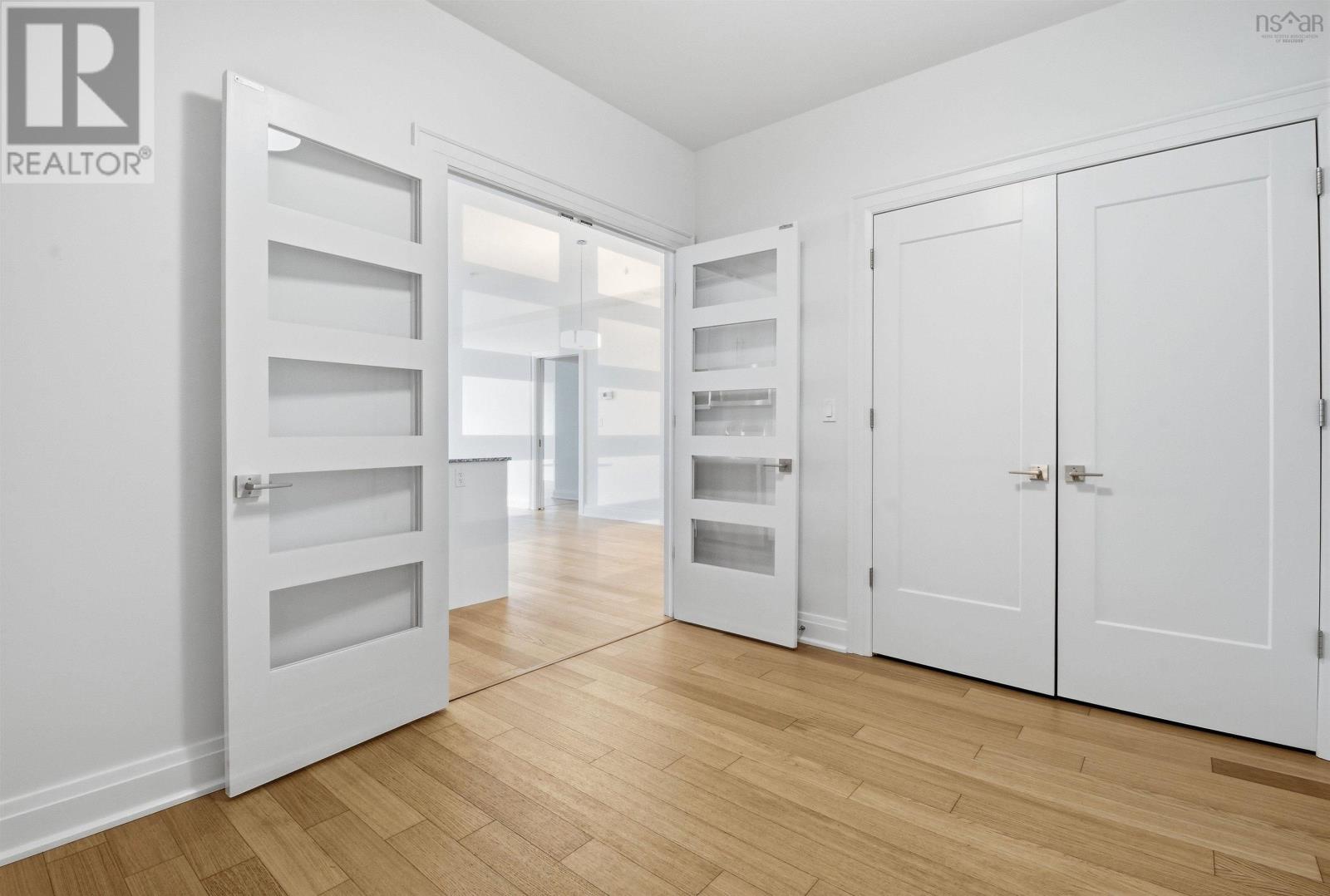 #305 25 ALDERNEY DRIVE - 17