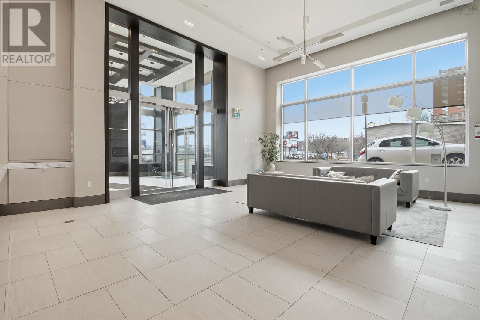 #305 25 ALDERNEY DRIVE - 38