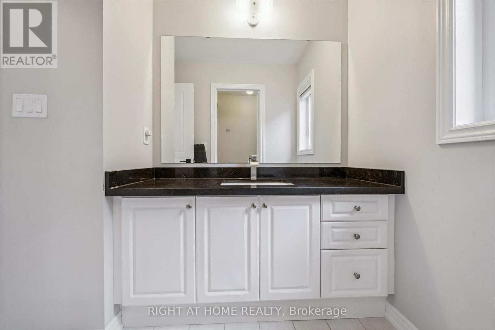 3 ANTOINE STREET,Brampton (Northwest Brampton),,