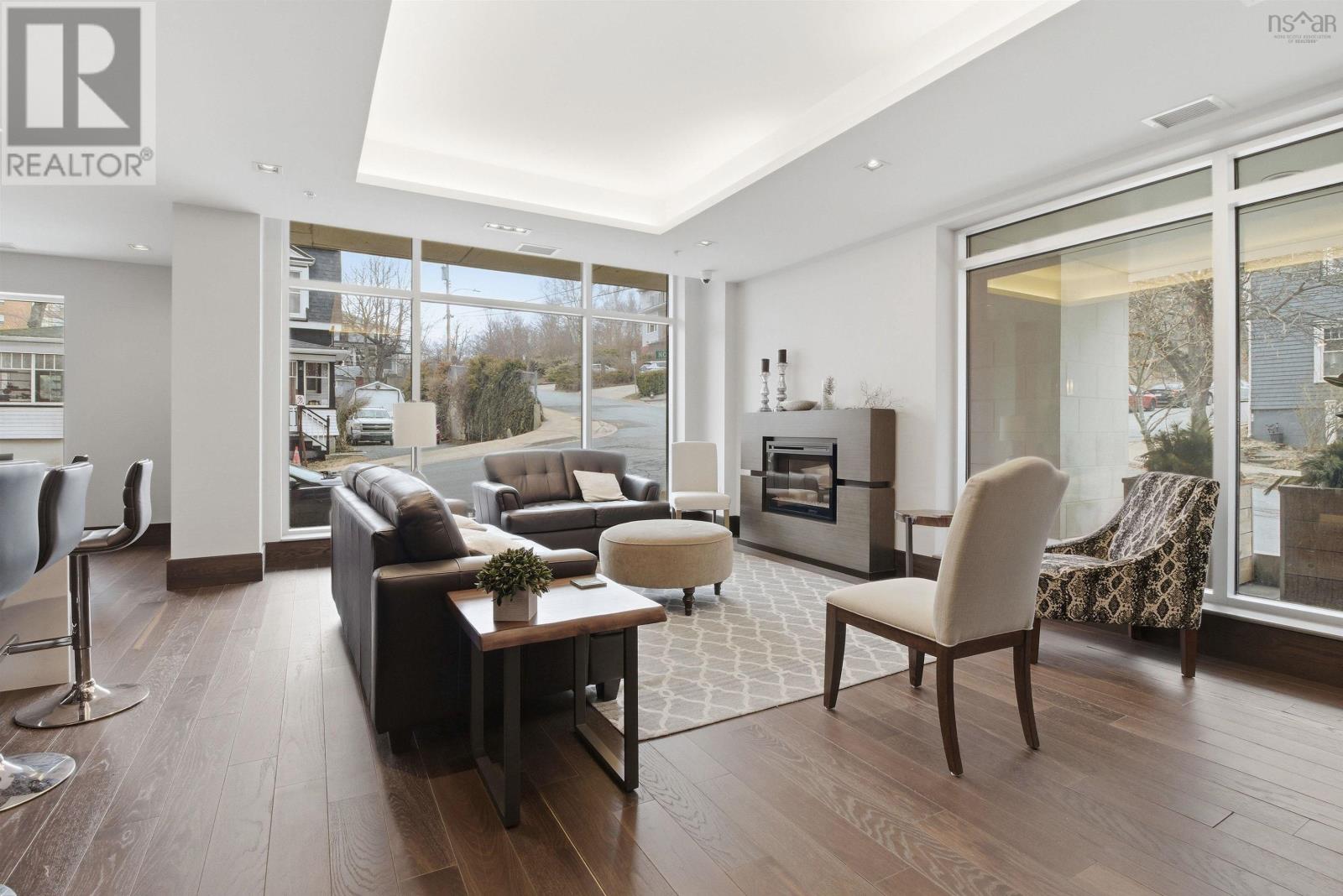 #305 25 ALDERNEY DRIVE - 42