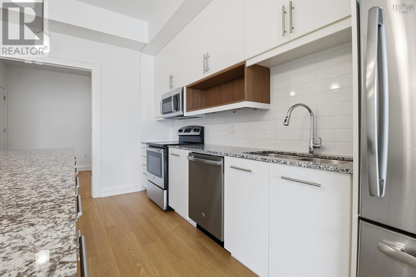 #305 25 ALDERNEY DRIVE - 9