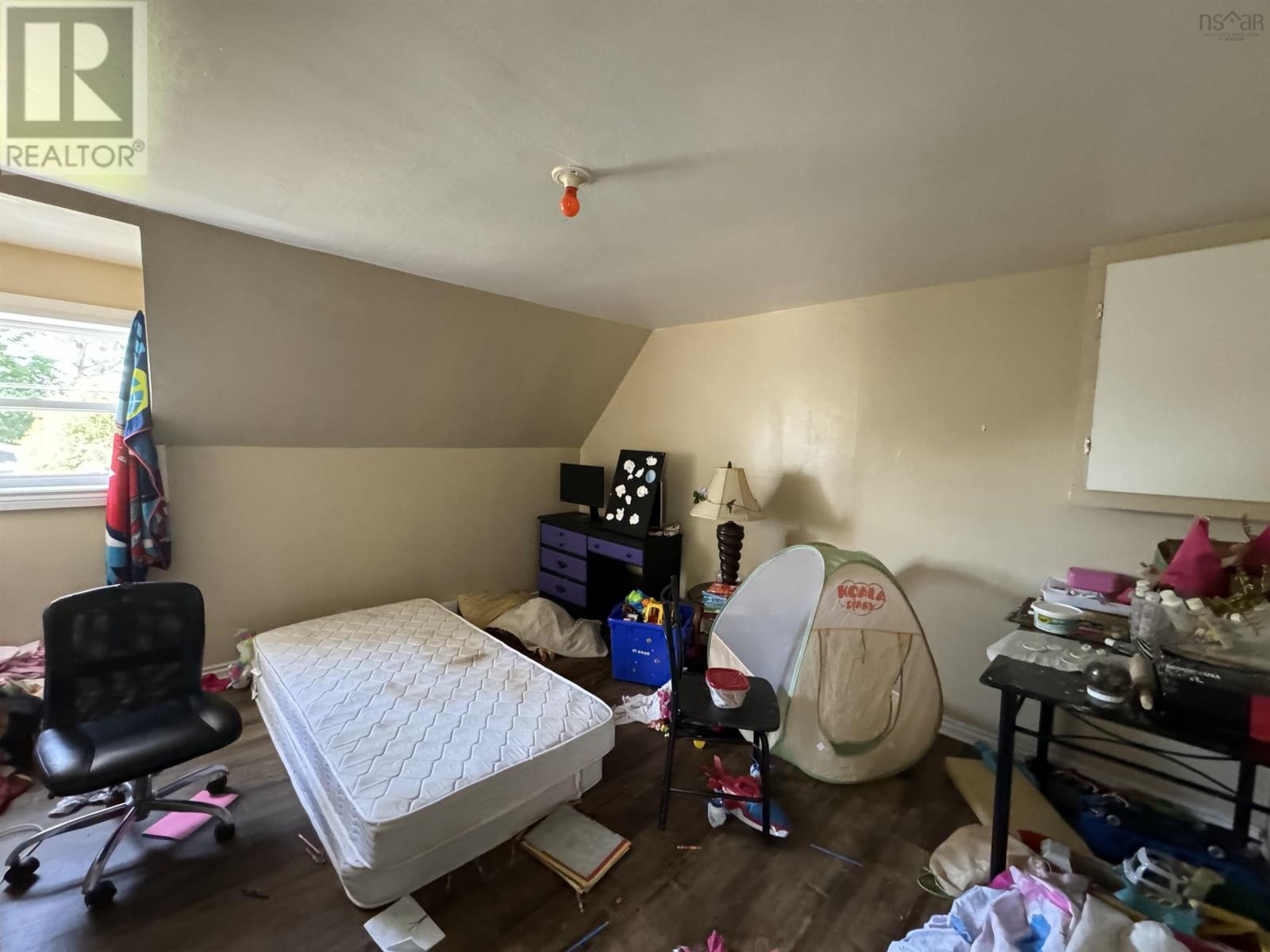 Property 11 of 15 of 71 Brook Street