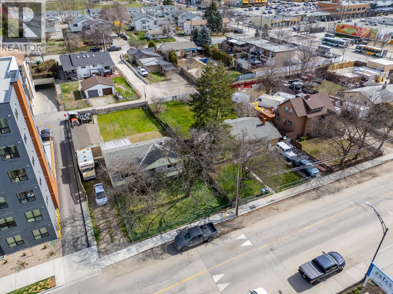 225 DOUGALL ROAD N - 16