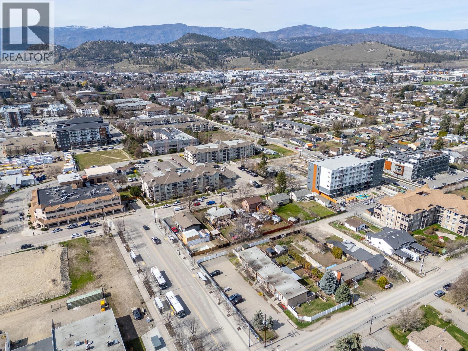 235 DOUGALL ROAD N - 8