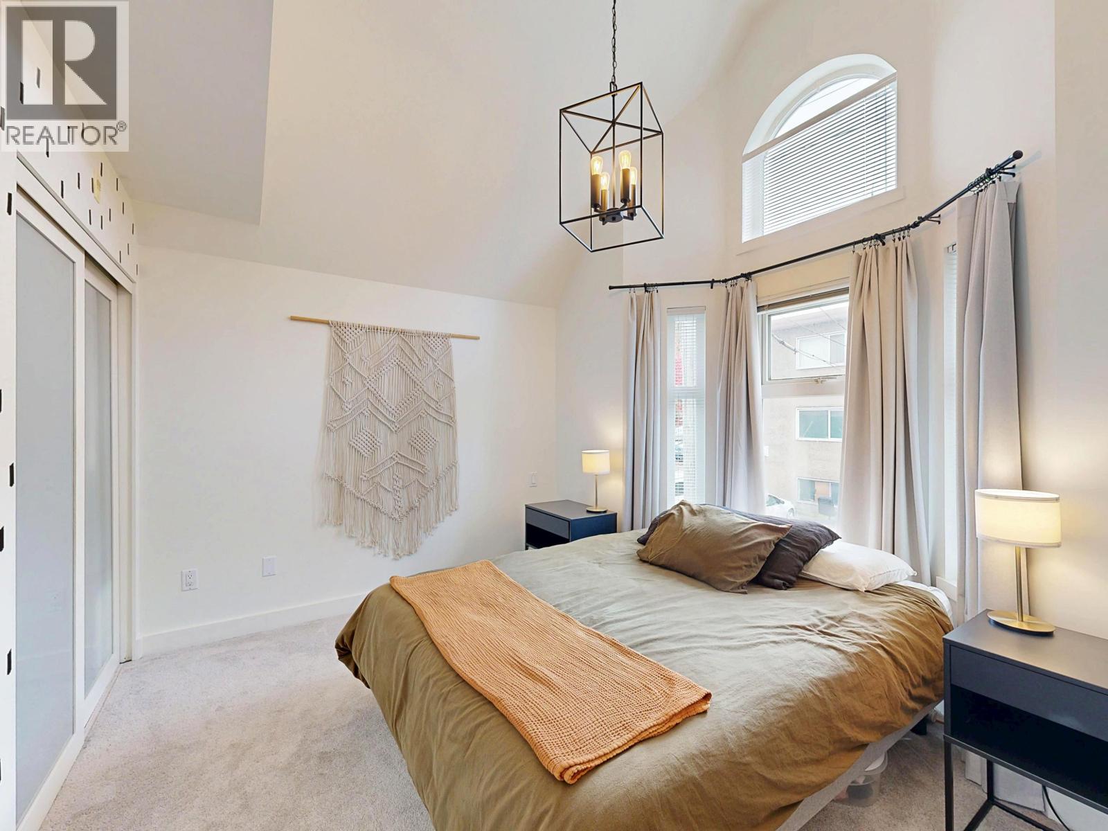 101 1672 E PENDER STREET, Vancouver