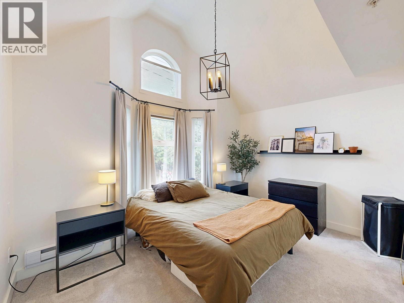 101 1672 E PENDER STREET, Vancouver