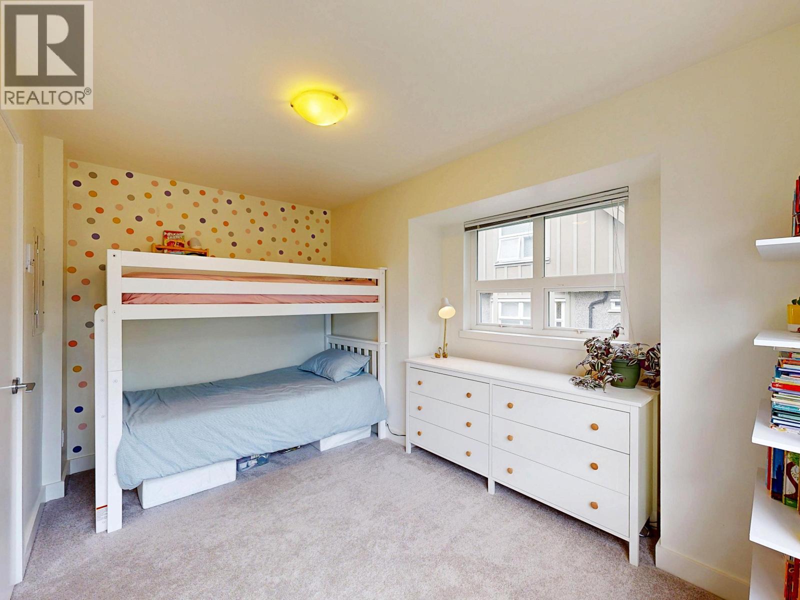 101 1672 E PENDER STREET, Vancouver