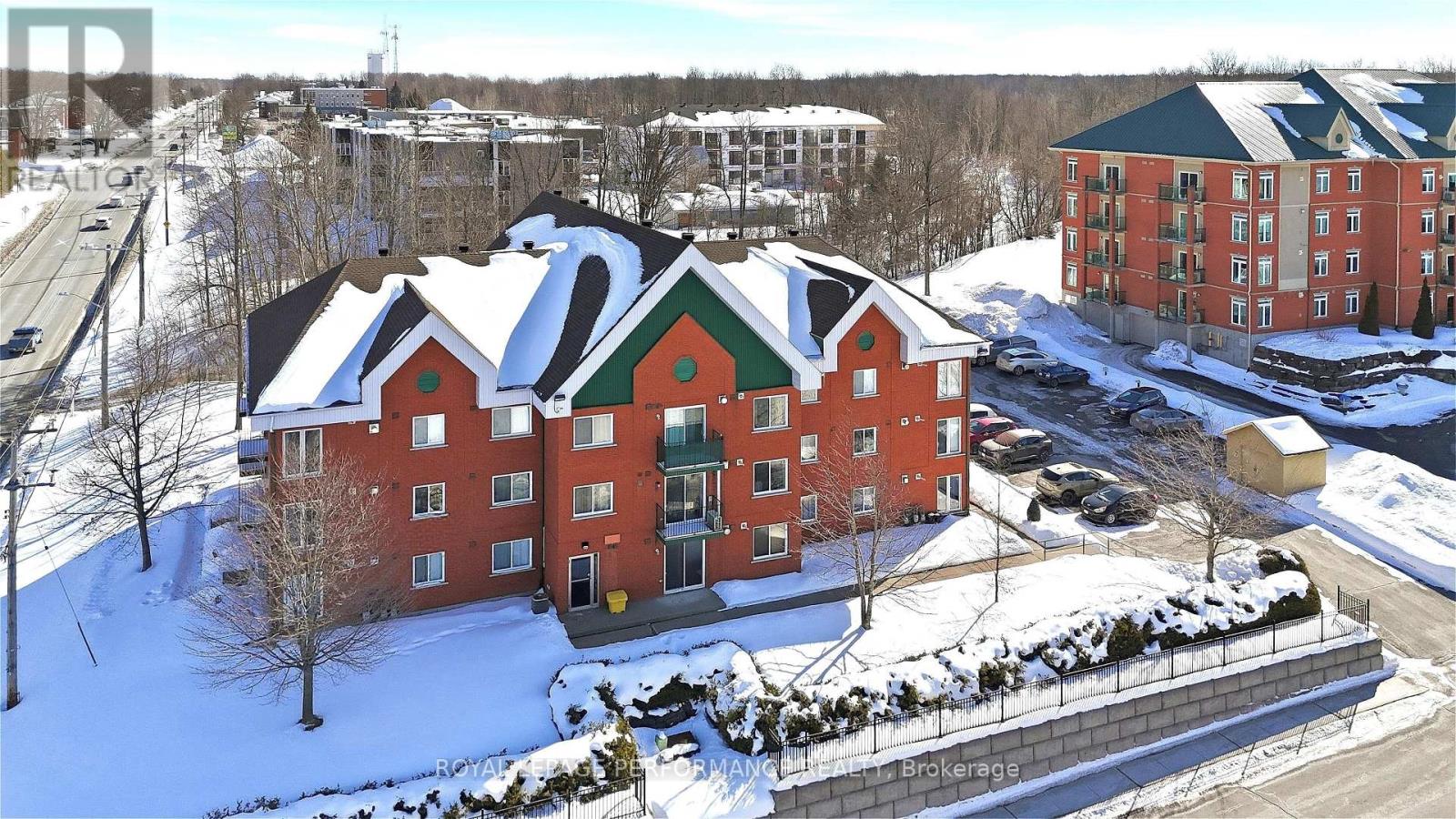 122 - 1101 CLEMENT STREET