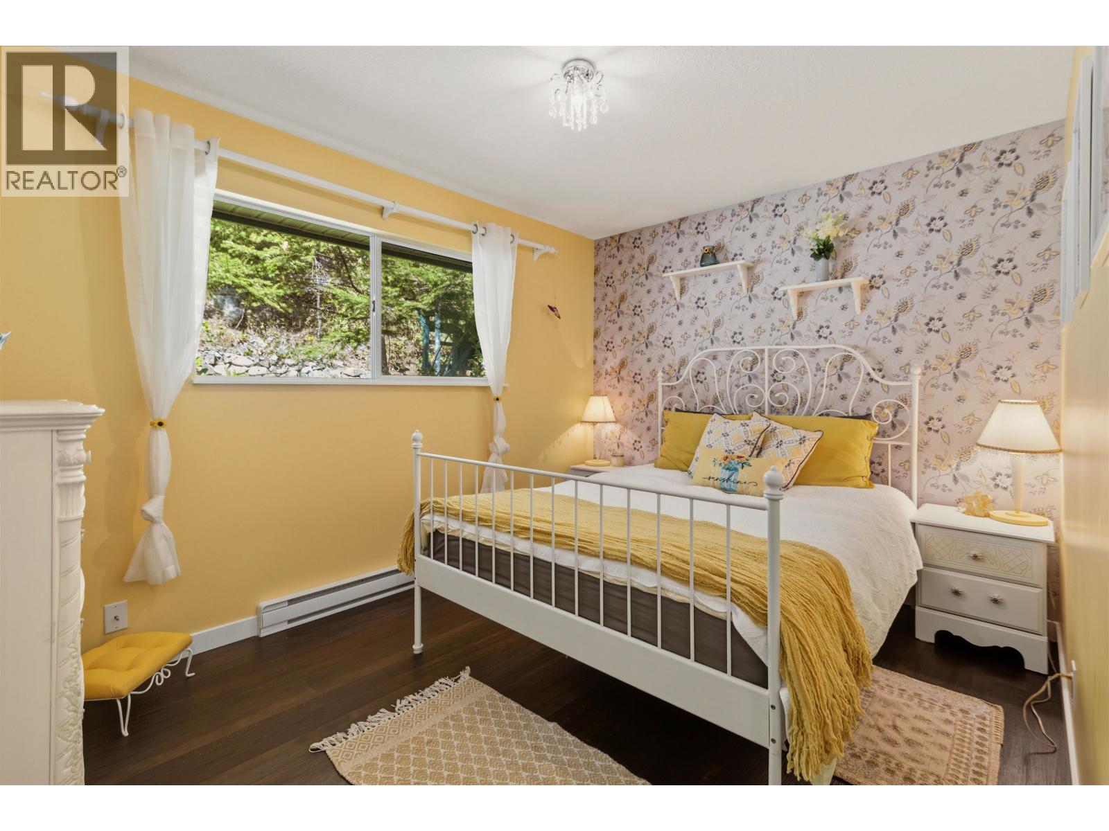 5549 SANS SOUCI ROAD, Halfmoon Bay