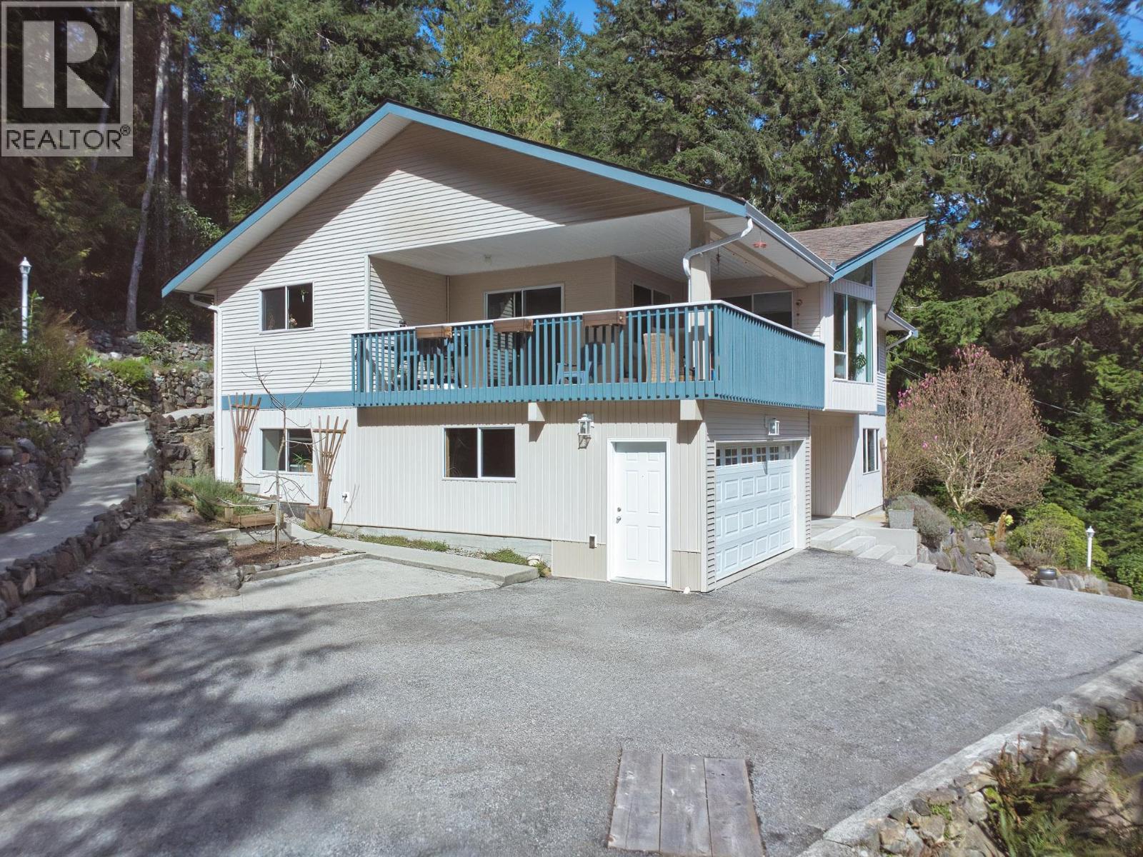 5549 SANS SOUCI ROAD, Halfmoon Bay