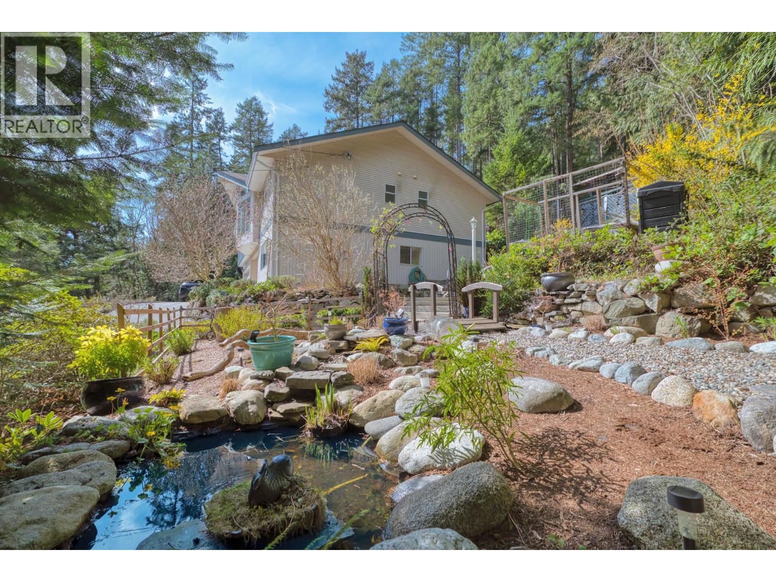 5549 SANS SOUCI ROAD, Halfmoon Bay