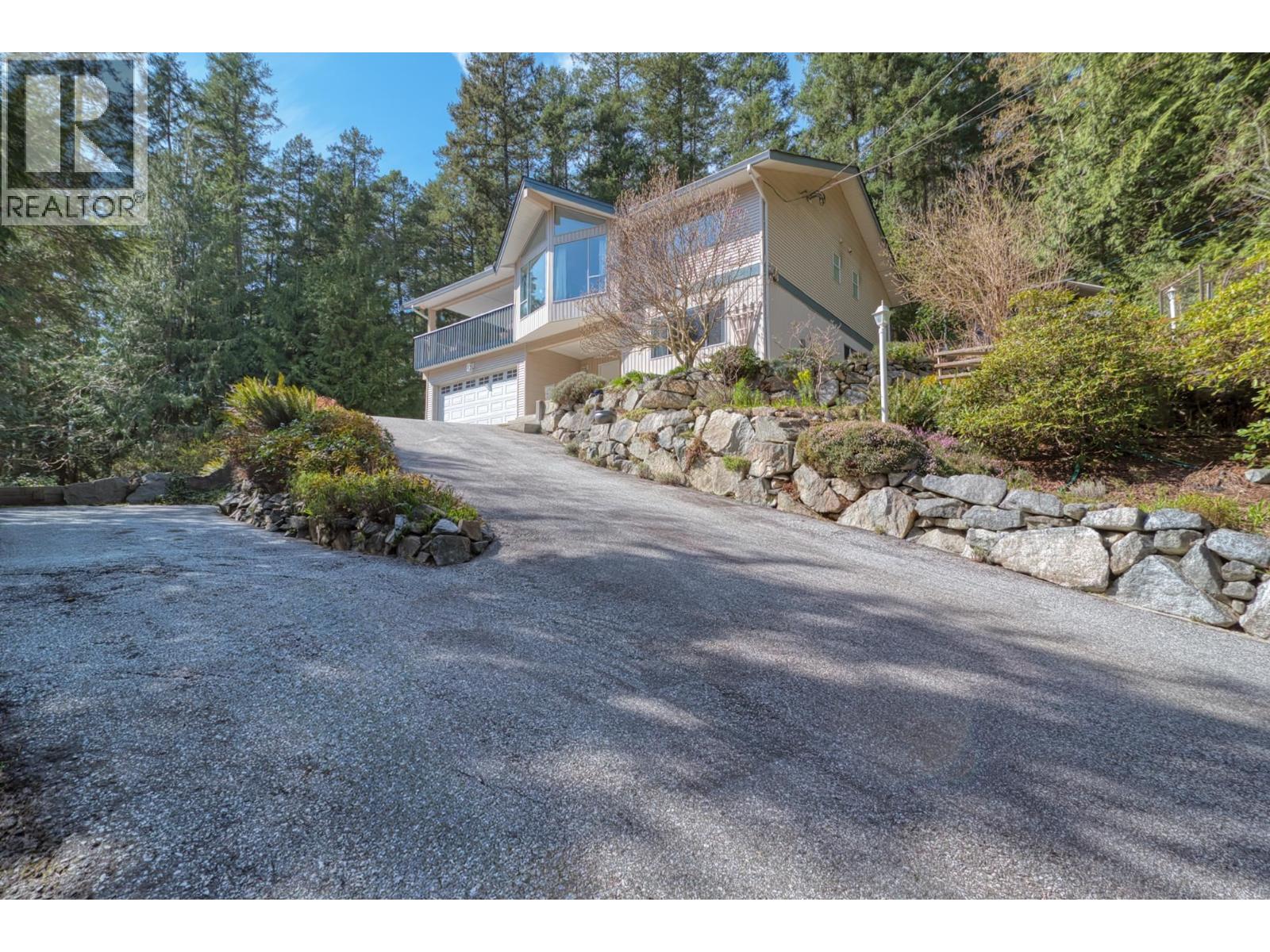 5549 SANS SOUCI ROAD, Halfmoon Bay