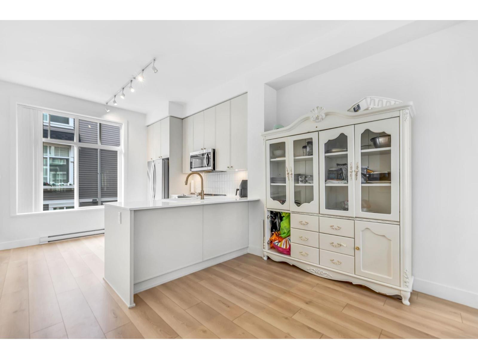 42 14151 58A AVENUE, Surrey