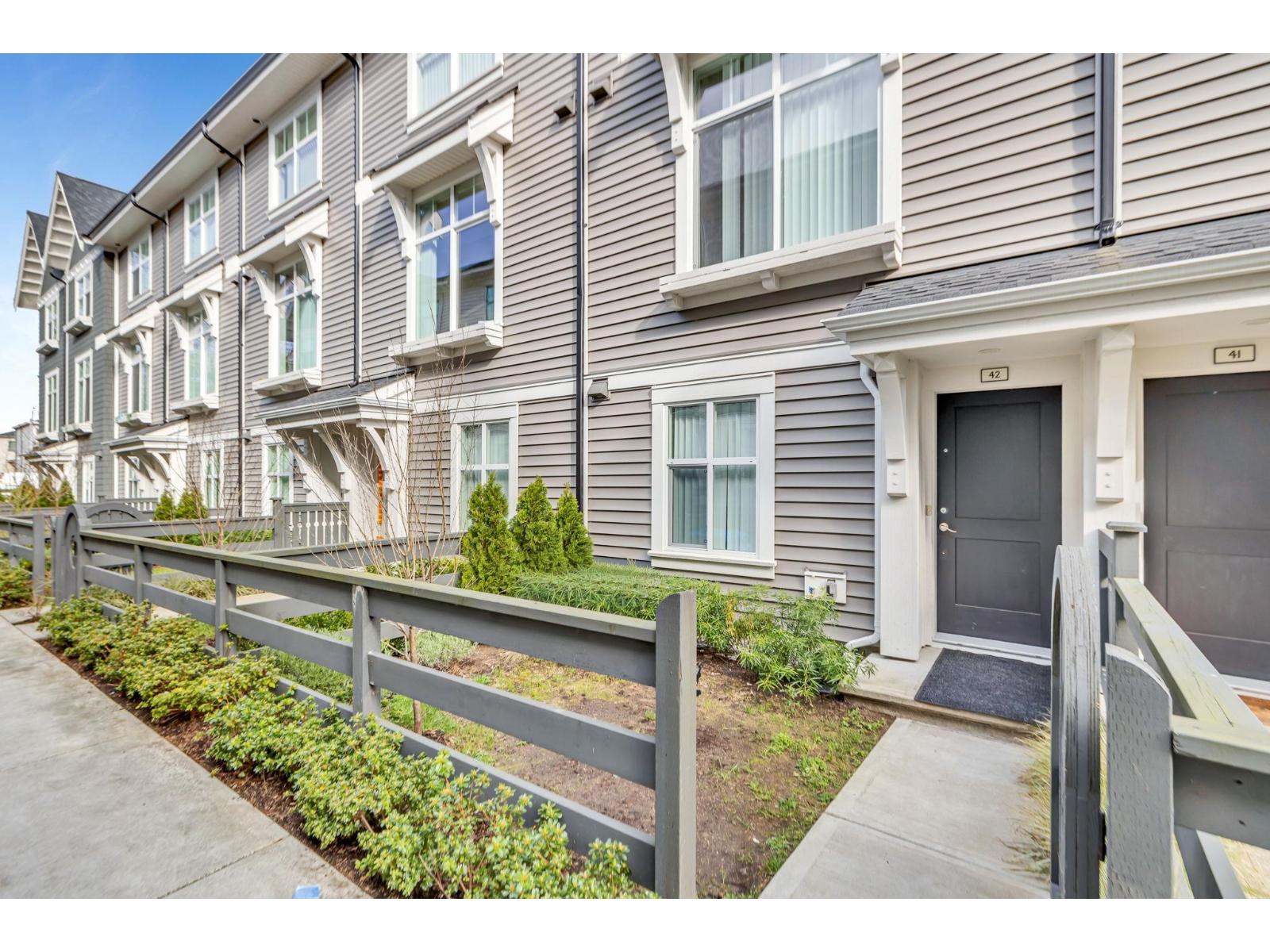 42 14151 58A AVENUE, Surrey