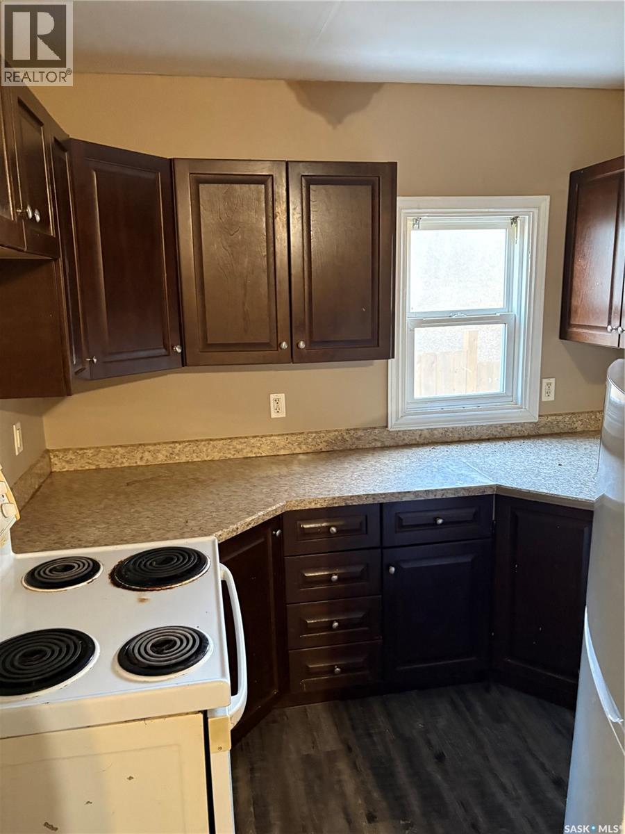 #1212-1216 Rae STREET - 2