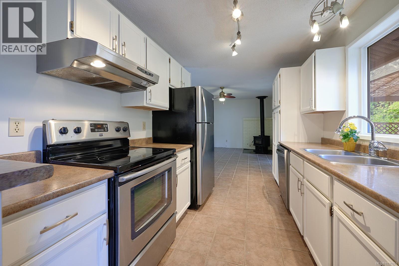 519 ASPEN Ave, Qualicum Beach