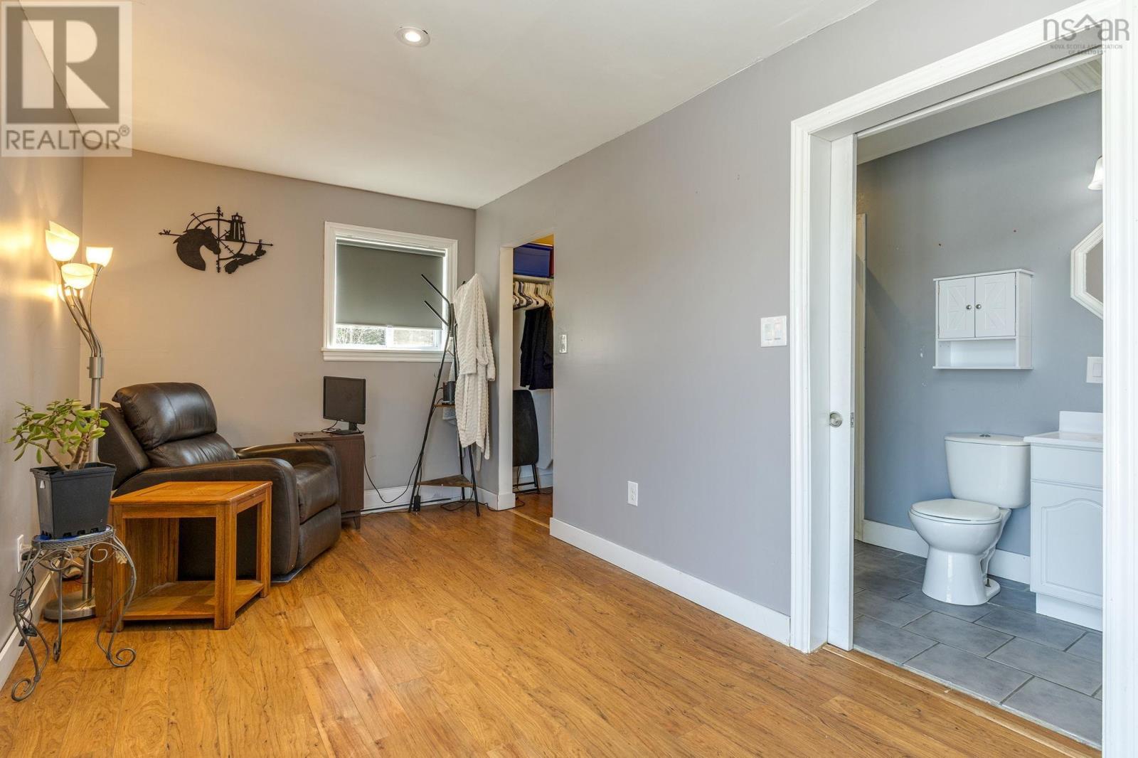 4720 CLAM HARBOUR ROAD - 28