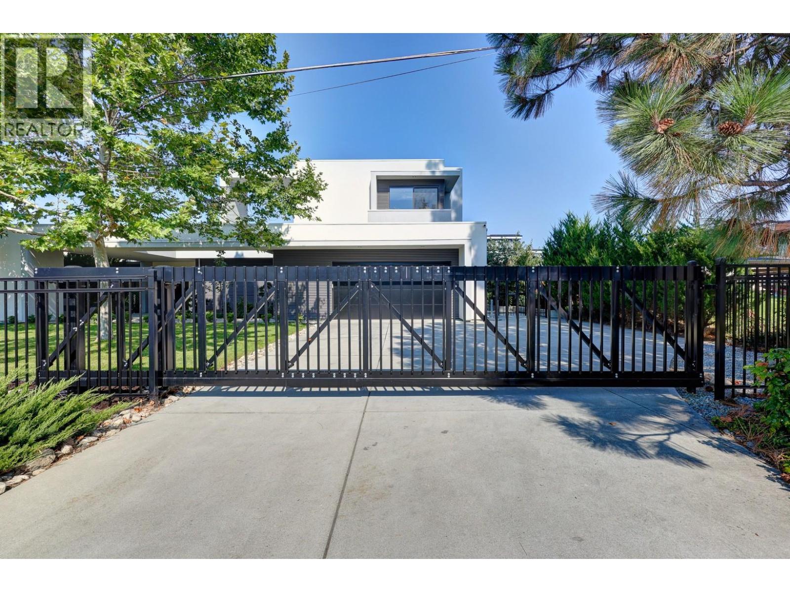 492 Knowles Road, Kelowna