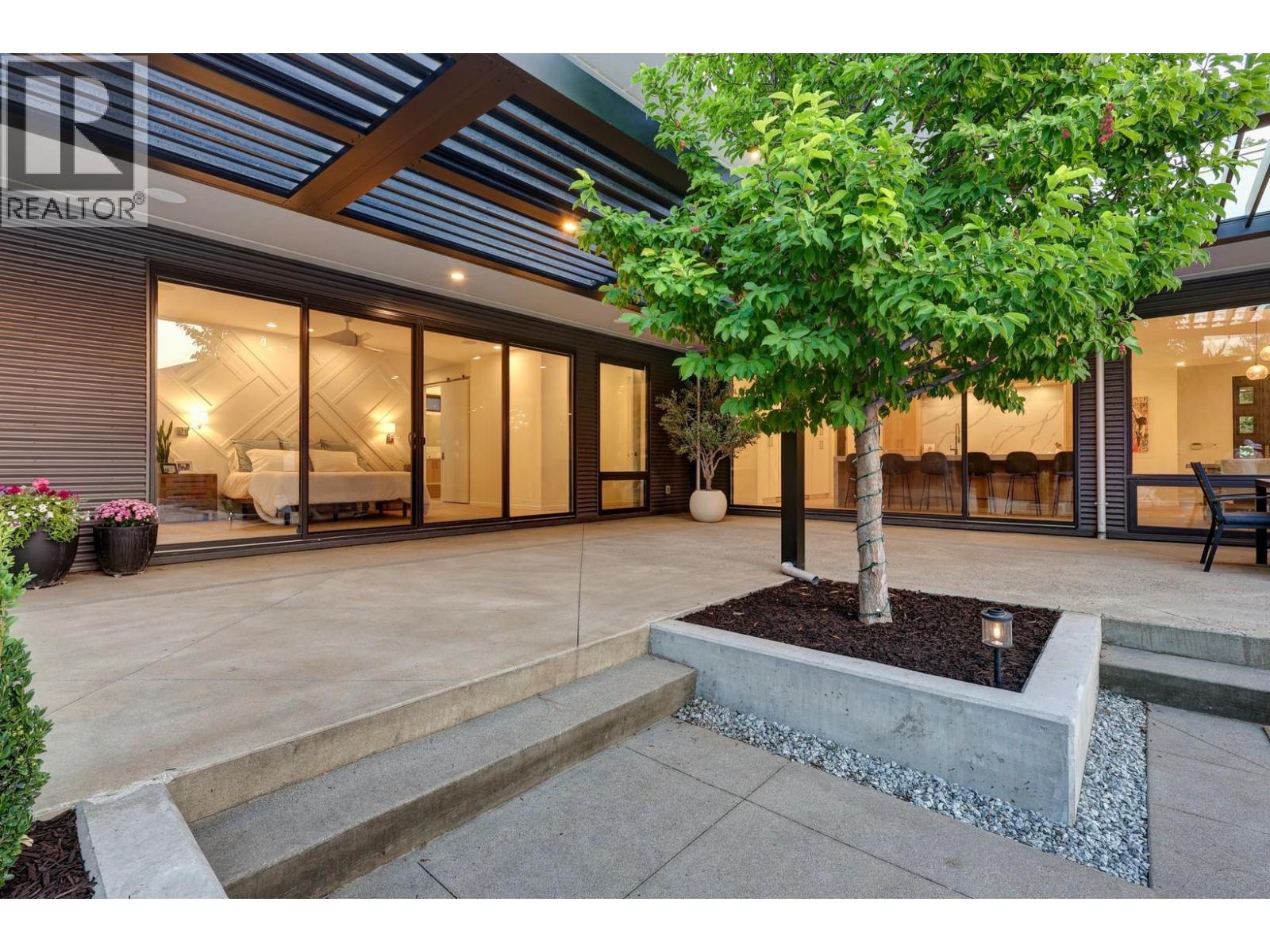 492 Knowles Road, Kelowna