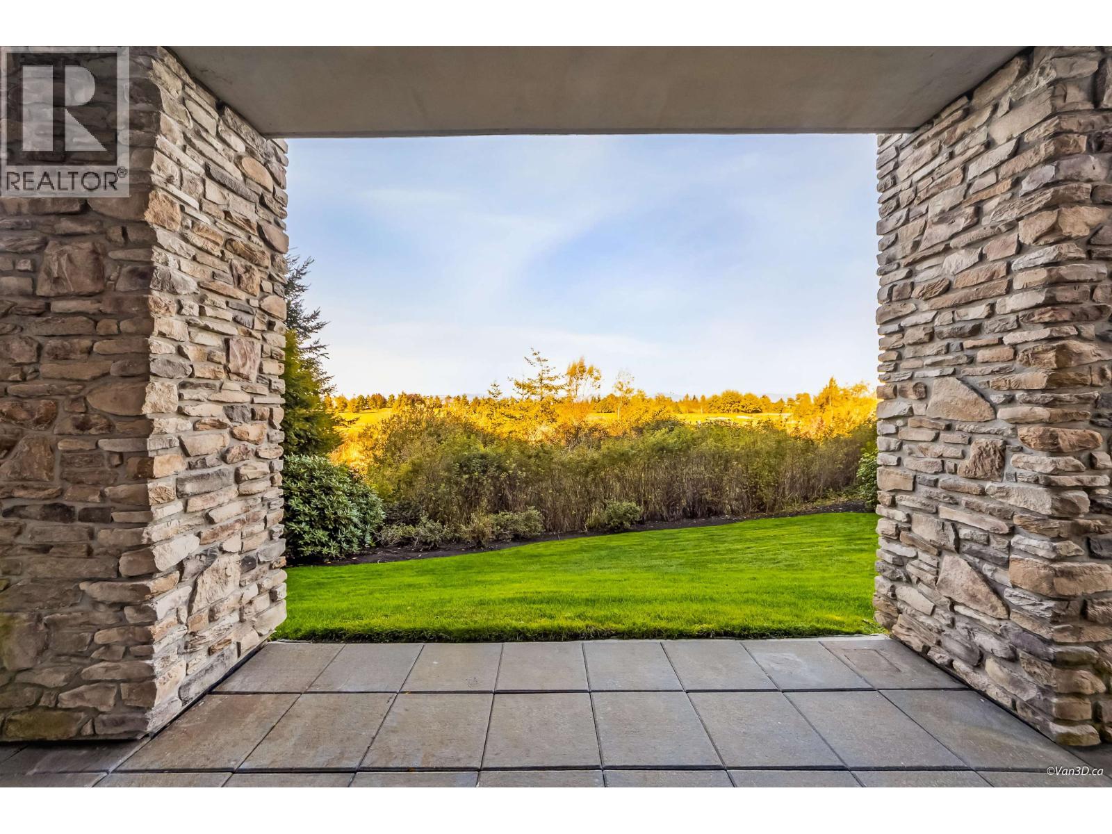 112 5055 SPRINGS BOULEVARD, Tsawwassen