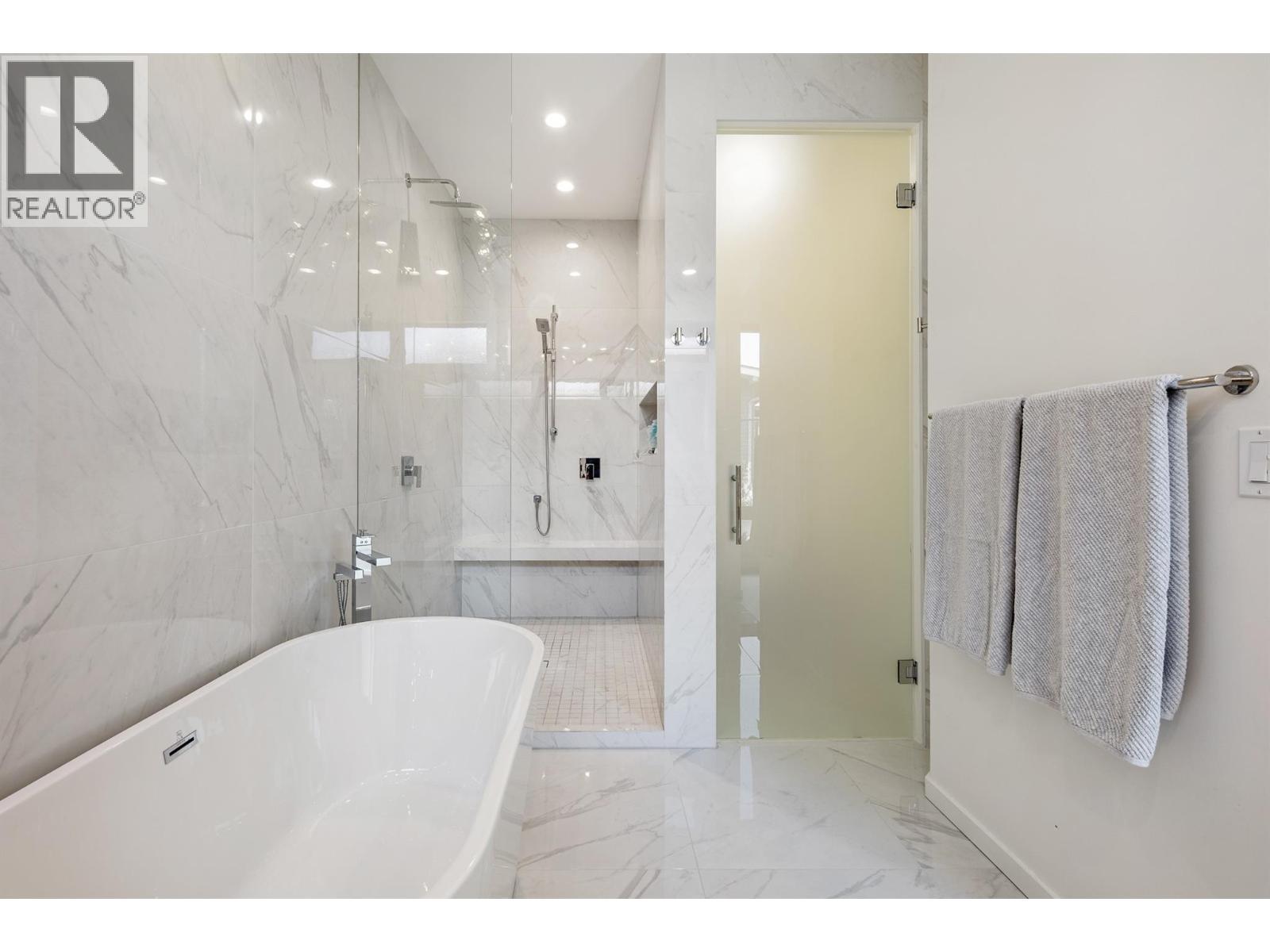 492 Knowles Road, Kelowna