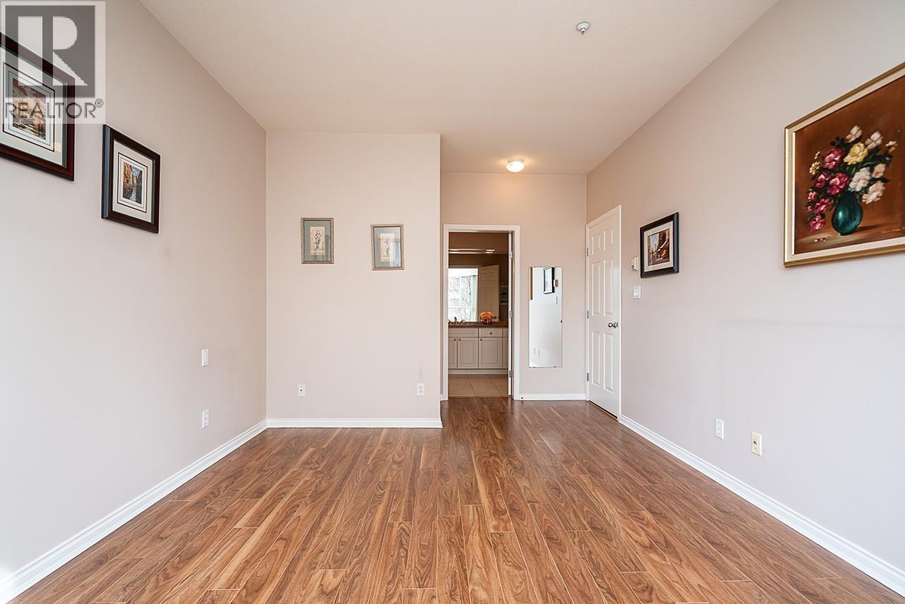 313 3098 GUILDFORD WAY, Coquitlam