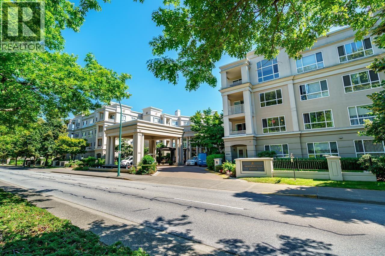 313 3098 GUILDFORD WAY, Coquitlam