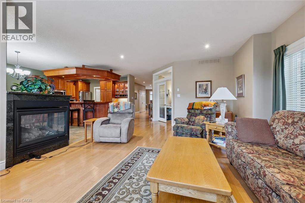 285 DEER RIDGE Drive - 11