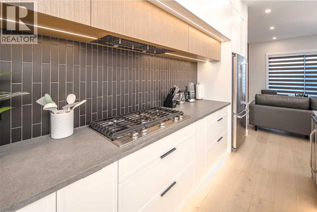 Single Family House for Sale in   Avenue NE Renfrew Calgary 