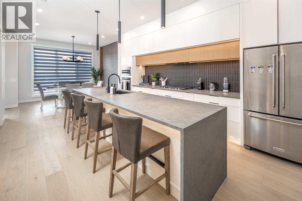 912 15 Avenue NE, Calgary, Alberta