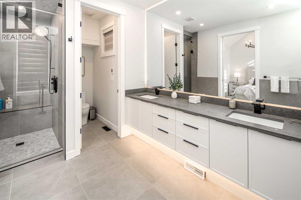 Single Family House for Sale in   Avenue NE Renfrew Calgary 